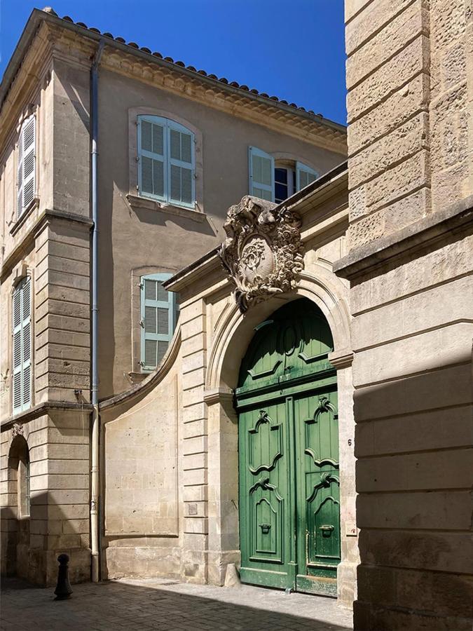Appartement A La Roquette, Dans L'Hotel De Divonne, Classe. 阿爾勒 外观 照片